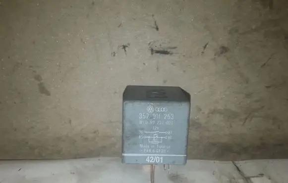 Skoda Octavia Mk1 (1U) Other relay 357911253
