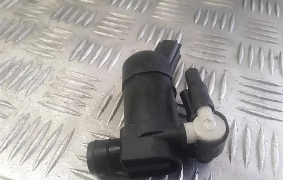 Ford Focus Windscreen/windshield washer pump 1S7117K624FE 1S7117K624