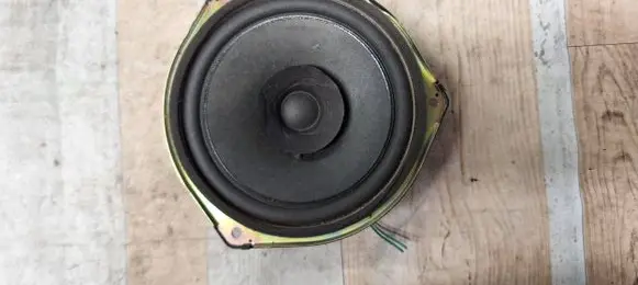 Mazda Premacy Rear door speaker D35066960 3N11A2