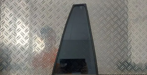 Toyota RAV 4 (XA20) Rear vent window glass 43R00033