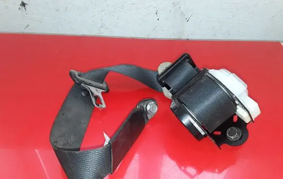 Infiniti FX Rear seatbelt TKAB0G1813
