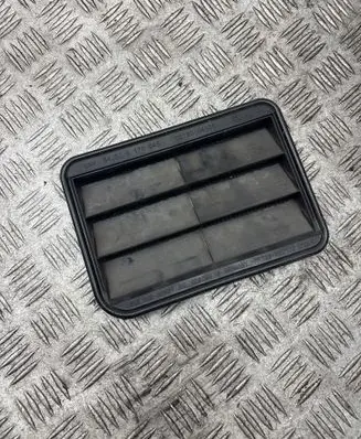 BMW 5 G30 G31 G38 Quarter panel pressure vent 9176945