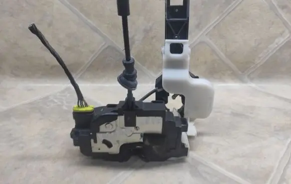KIA Ceed Front door lock