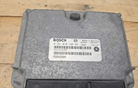 Jeep Cherokee Engine control unit/module 0281010140