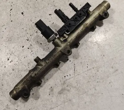Peugeot 607 Fuel main line pipe 0445214017 0281002283