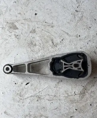 Land Rover Discovery Sport Engine mount bracket K8D26P082AB