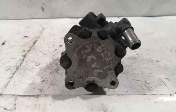 Opel Vectra B Power steering pump 90498344 7691955199