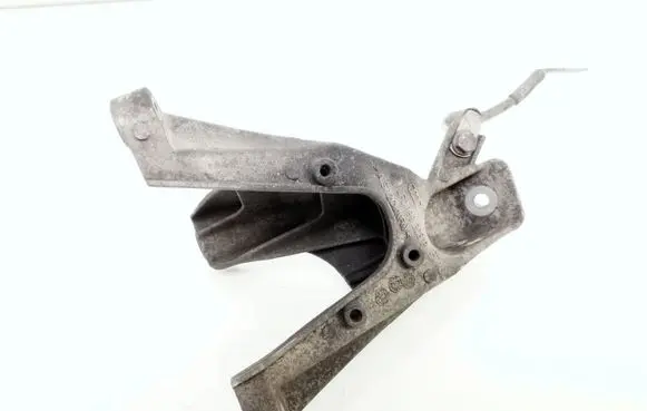Audi A6 S6 C6 4F Engine mounting bracket 4F0199308P