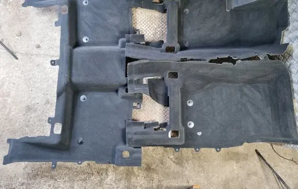 Jeep Grand Cherokee WL Interior carpet 