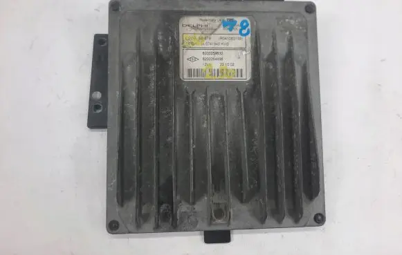 Renault Megane II Engine control unit/module 8200259832