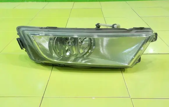 Skoda Octavia Mk3 (5E) Front fog light 7190100001 PRAWY
