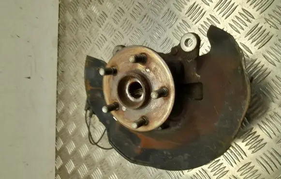 Toyota Prius (XW50) Front wheel hub PF4R