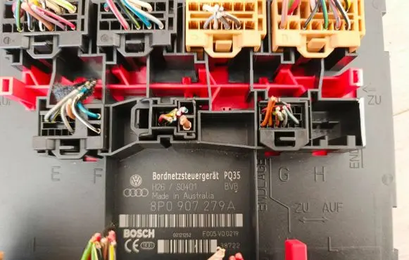 Audi A3 S3 8P Comfort/convenience module 8P0907279A