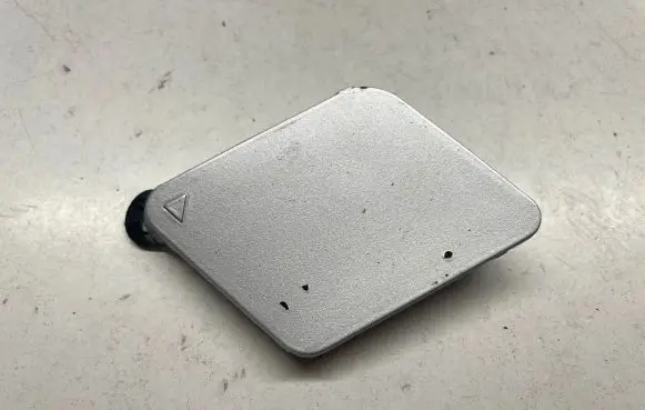 BMW 5 E39 Front tow hook cap/cover 518681 BMB039
