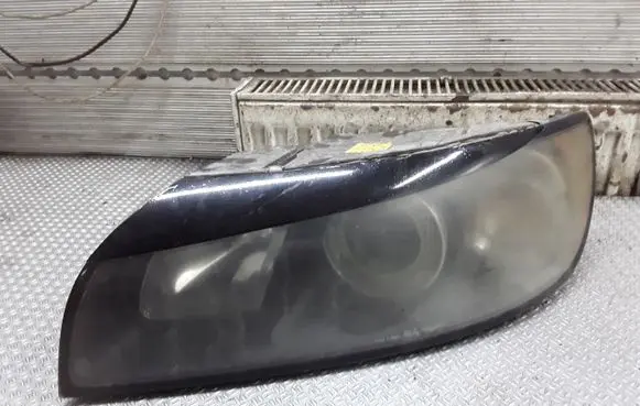 Volvo V50 Headlight/headlamp 30698885