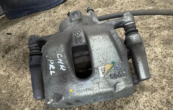 Toyota C-HR II Front brake caliper SVDS