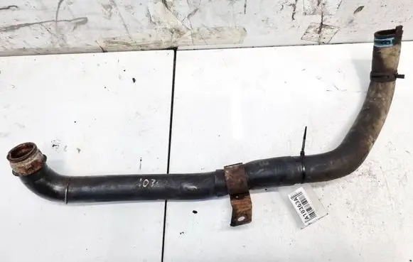 Engine coolant pipe/hose
