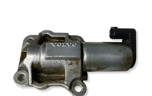 Volvo XC70 Camshaft vanos timing valve 8670421