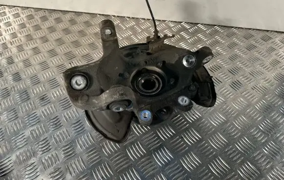 Mercedes-Benz E W213 Rear wheel hub