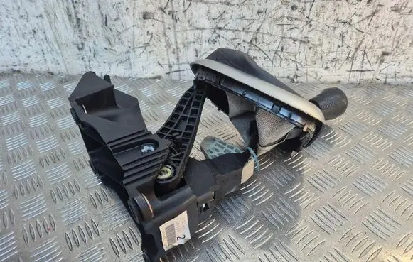 Nissan Qashqai Gear shifter/selector JD200