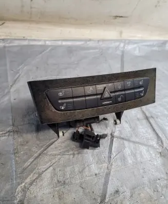 Mercedes-Benz E W211 CD/DVD changer 2116800572