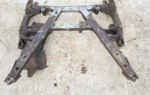 BMW 5 E39 Front subframe 1092867
