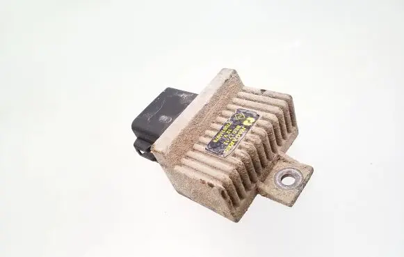 Renault Megane II Glow plug pre-heat relay 7700115078