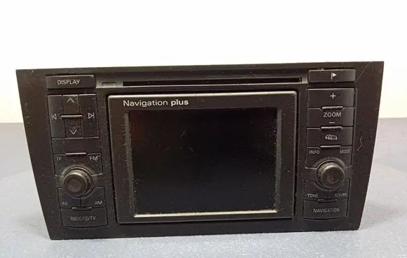 Radio/CD/DVD/GPS head unit