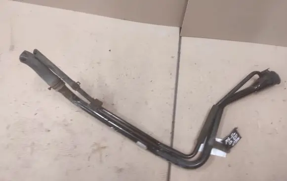 Fuel tank filler neck pipe