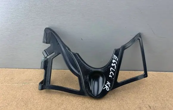 BMW 7 E65 E66 Fender mounting bracket 7142323 51117142323