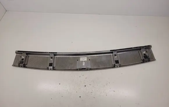 Volkswagen Touareg I Trunk/boot sill cover protection 7L6863459B