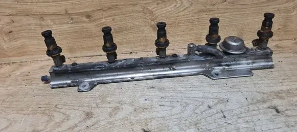 Volvo S70 V70 V70 XC Fuel main line pipe 9186836