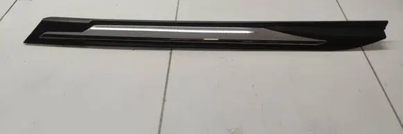 Peugeot 5008 II Fender trim (molding) 9814228777