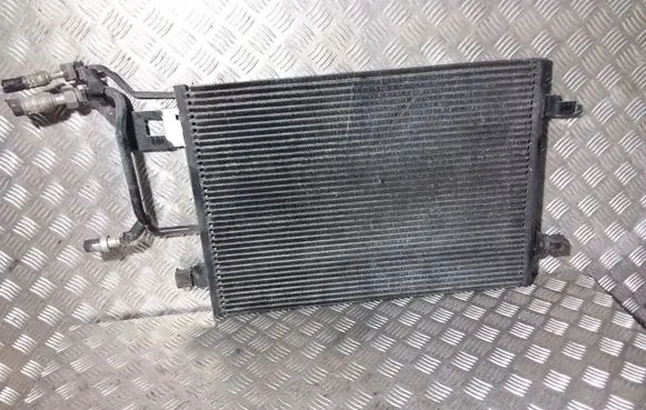 Volkswagen PASSAT B5 A/C cooling radiator (condenser) 8D0260401H