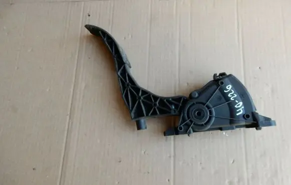 Volkswagen Golf V Accelerator throttle pedal 6Q1721503C 40226