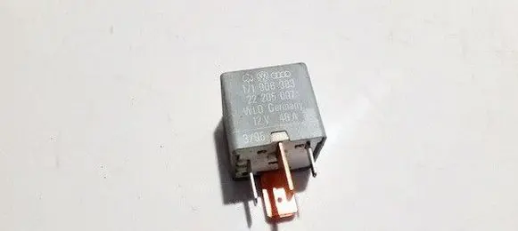 Volkswagen Polo II 86C 2F Other relay 171906383 22205007