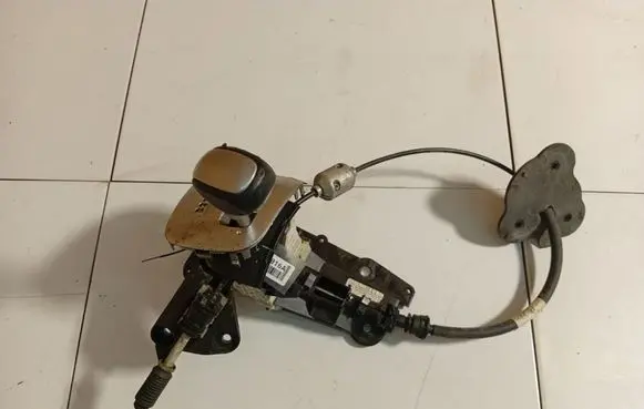 Renault Fluence Gear shifter/selector 341040915R