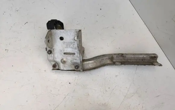 BMW 7 F01 F02 F03 F04 Bottom radiator support slam panel 7186514 74314910 7207152