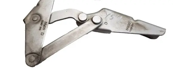 Iveco Daily 4th gen Engine bonnet/hood hinges 56087045