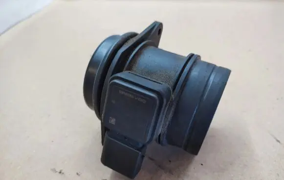 Mercedes-Benz B W245 Mass air flow meter A0000942948