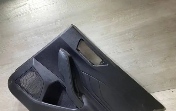 Ford Focus Coupe rear side trim panel JX7BA27406ag