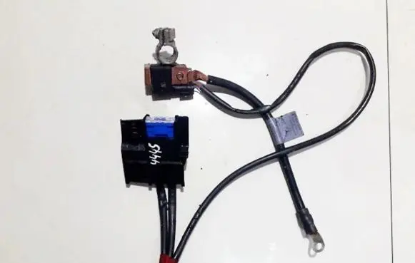Positive cable (battery)