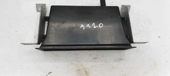 Nissan X-Trail T30 Glove box 684753F00