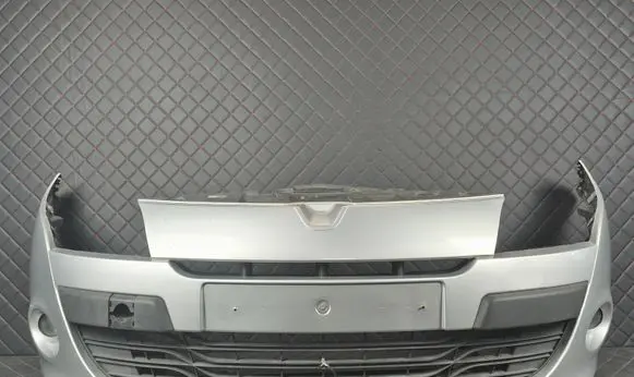 Renault Megane III Front bumper 
