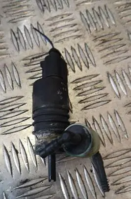 Audi A4 S4 B6 8E 8H Windscreen/windshield washer pump