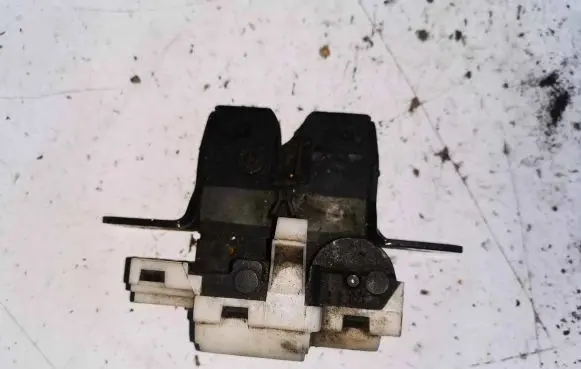 Renault Megane II Tailgate/trunk/boot lock/catch/latch