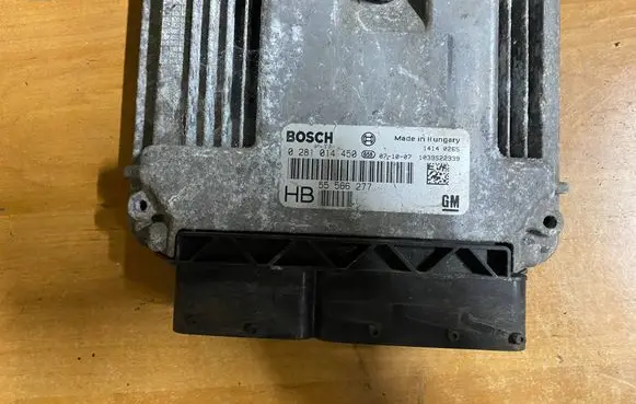 Opel Vectra C Engine control unit/module 0281014450 55566277