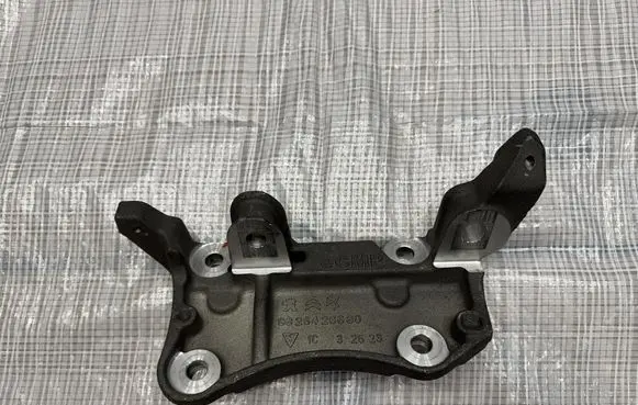 Fiat Panda III Engine mount vacuum valve 9826426680