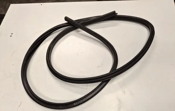 BMW X1 E84 Front door rubber seal 4821841 51722993435 2993435