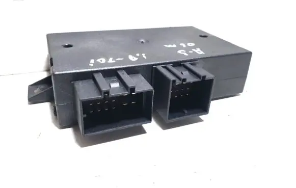 Audi A3 S3 8P Tow bar trailer control unit/module 8P0907383
